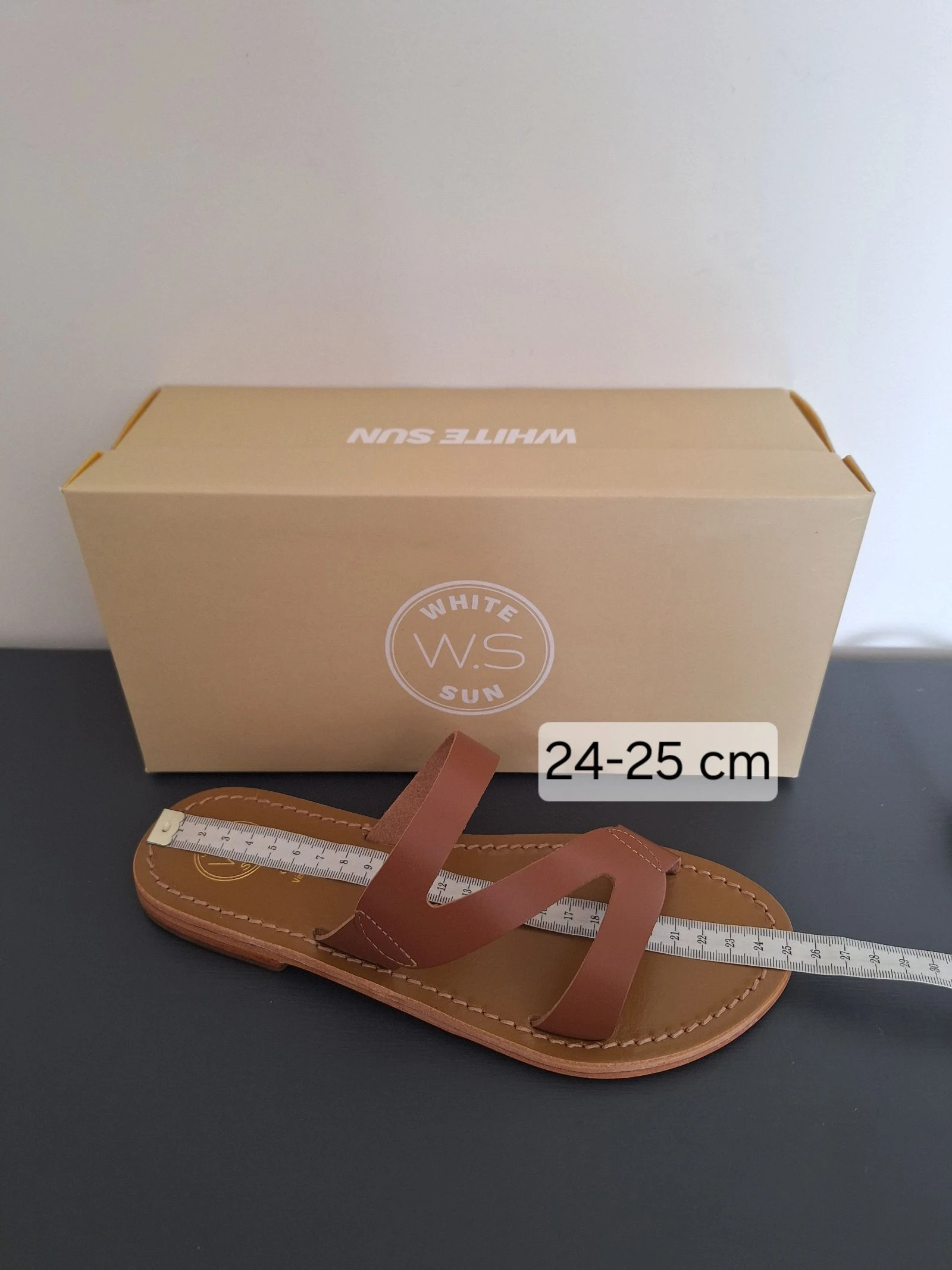 Novas sandálias/chinelas de couro marrom White Sun tamanho 38 – photo 5